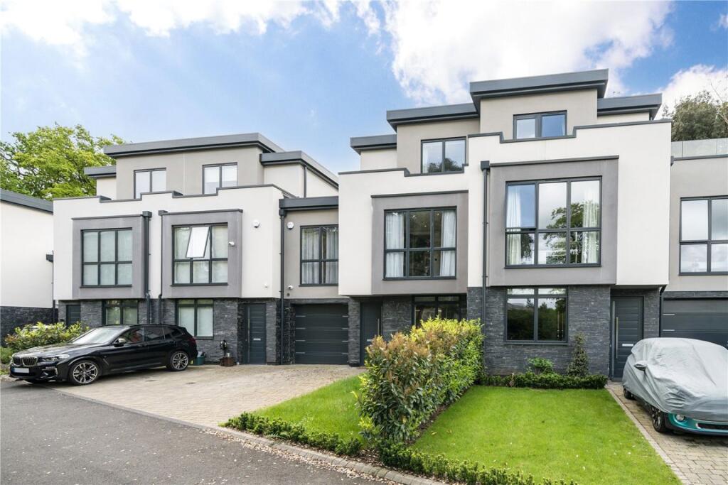 4 bed Detached for rent in Wimbledon. From andrew scott robertson