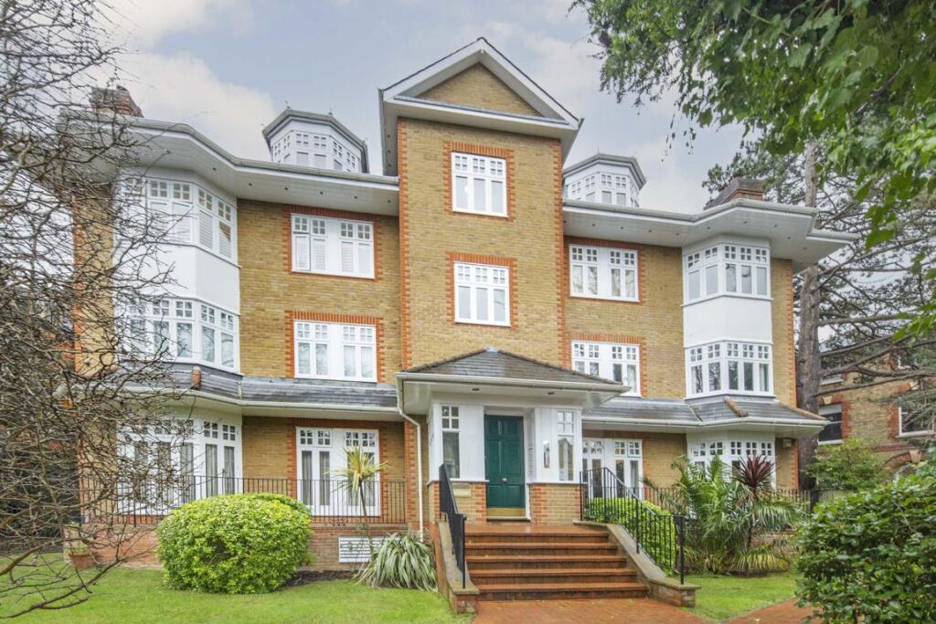 2 bed 1st Floor Flat for rent in Wimbledon. From andrew scott robertson