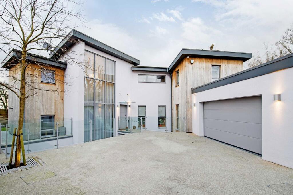 5 bed Detached for rent in Wimbledon. From andrew scott robertson