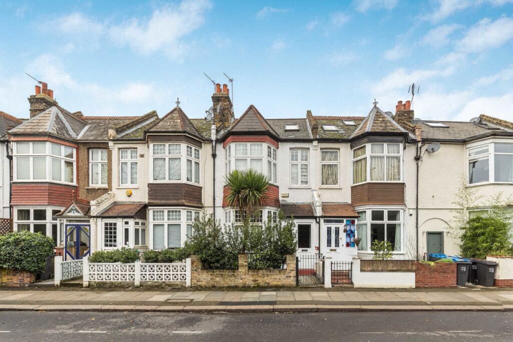 4 bed Mid Terraced House for rent in Wimbledon. From andrew scott robertson 4 bed Mid Terraced House for rent in Wimbledon. From andrew scott robertson