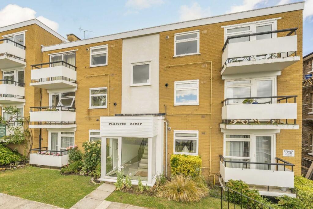 2 bed 1st Floor Flat for rent in Wimbledon. From andrew scott robertson