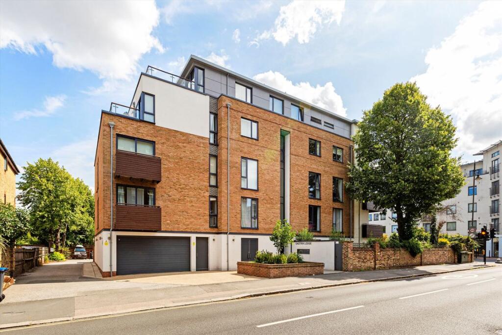 2 bed 1st Floor Flat for rent in Wimbledon. From andrew scott robertson