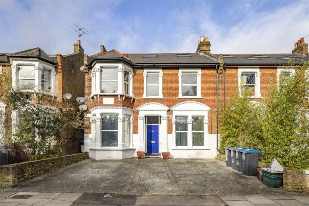 3 bed 1st Floor Flat for rent in Wimbledon. From andrew scott robertson 3 bed 1st Floor Flat for rent in Wimbledon. From andrew scott robertson