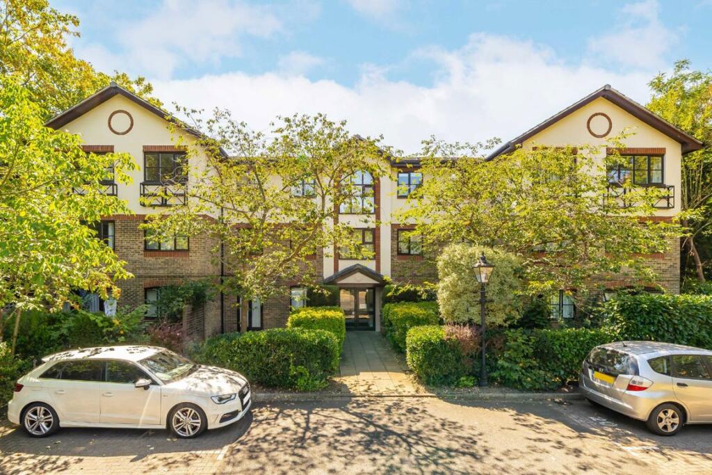 1 bed 1st Floor Flat for rent in Wimbledon. From andrew scott robertson