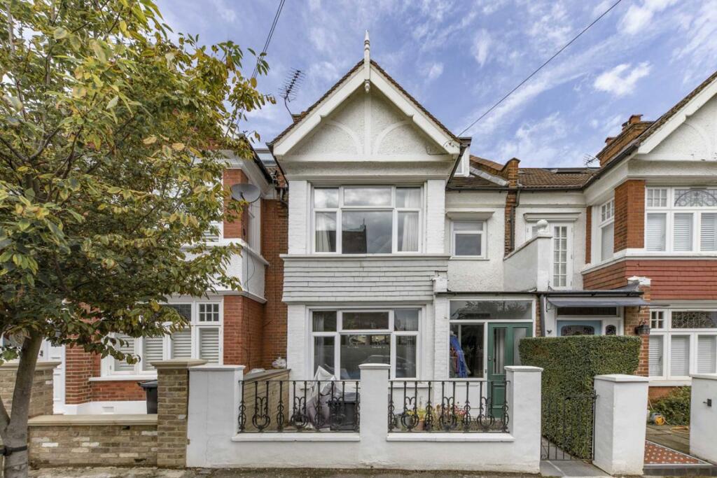 5 bed Mid Terraced House for rent in Wimbledon. From andrew scott robertson