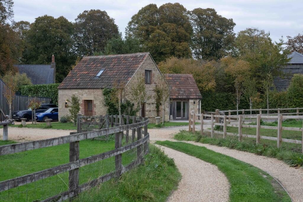 2 bed Cottage for rent in Biddestone. From Andrew Walker Residential - Bath 2 bed Cottage for rent in Biddestone. From Andrew Walker Residential - Bath