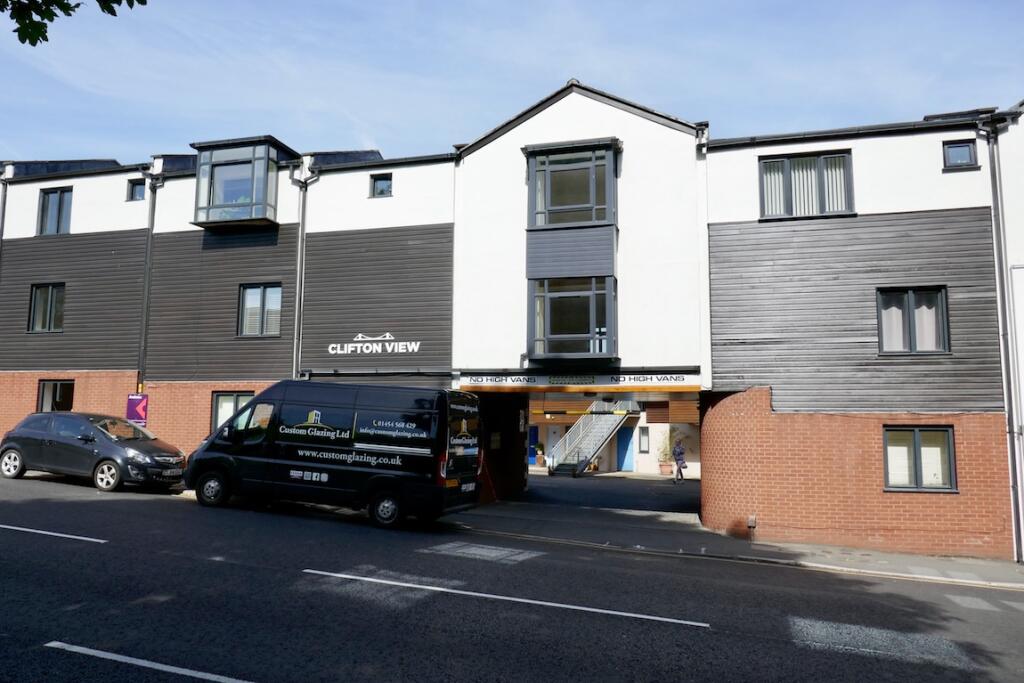 2 bed Apartment for rent in Ashton Vale. From Andrew Walker Residential - Bath