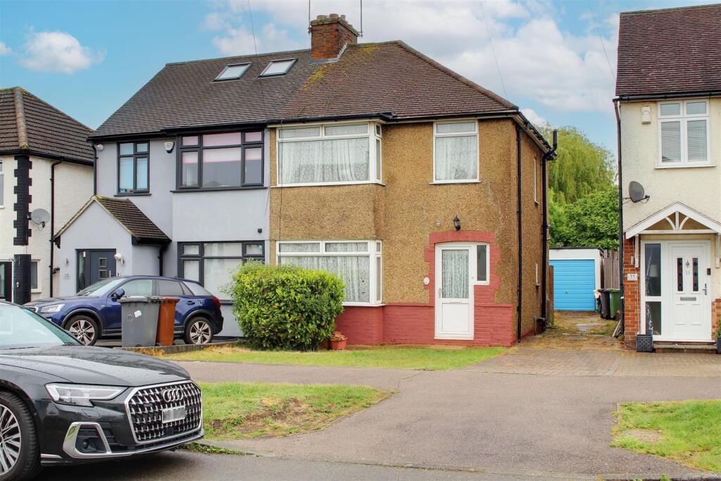 3 bed Semi Detached for rent in Potters Bar. From Andrew Ward - of Brookmans Park and Potters Bar