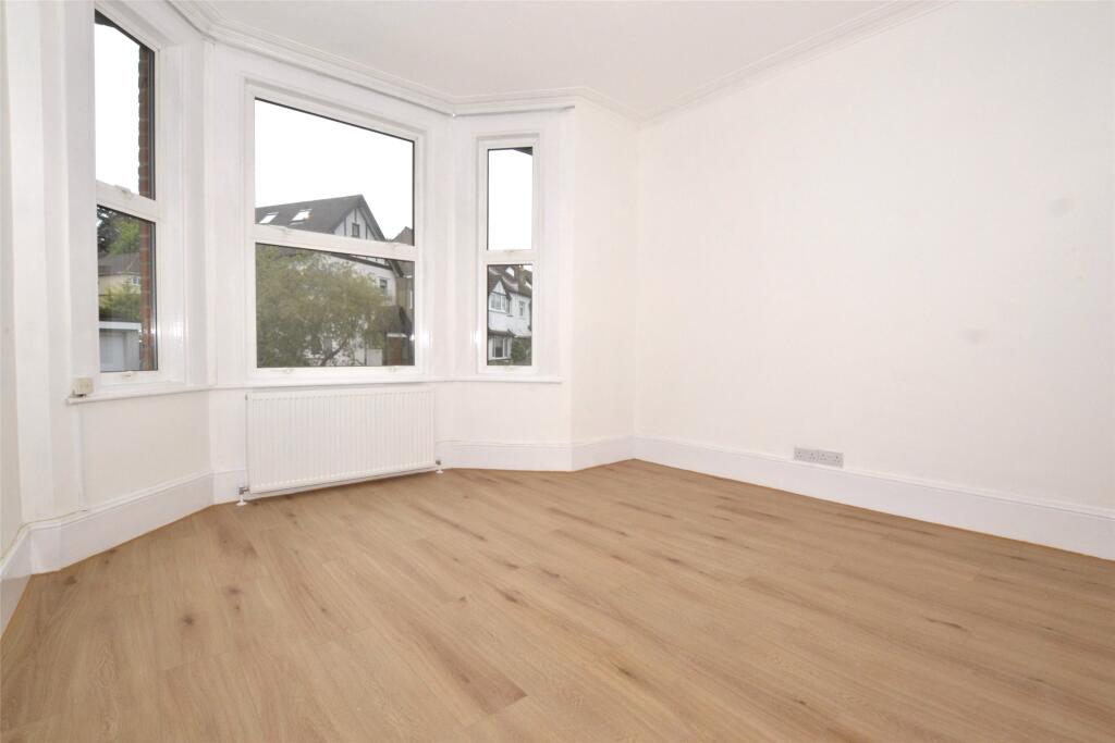 2 bed Apartment for rent in Purley. From Andrews Letting and Management - Wallington
