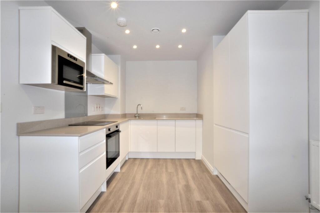 1 bed Apartment for rent in Purley. From Andrews Letting and Management - Wallington