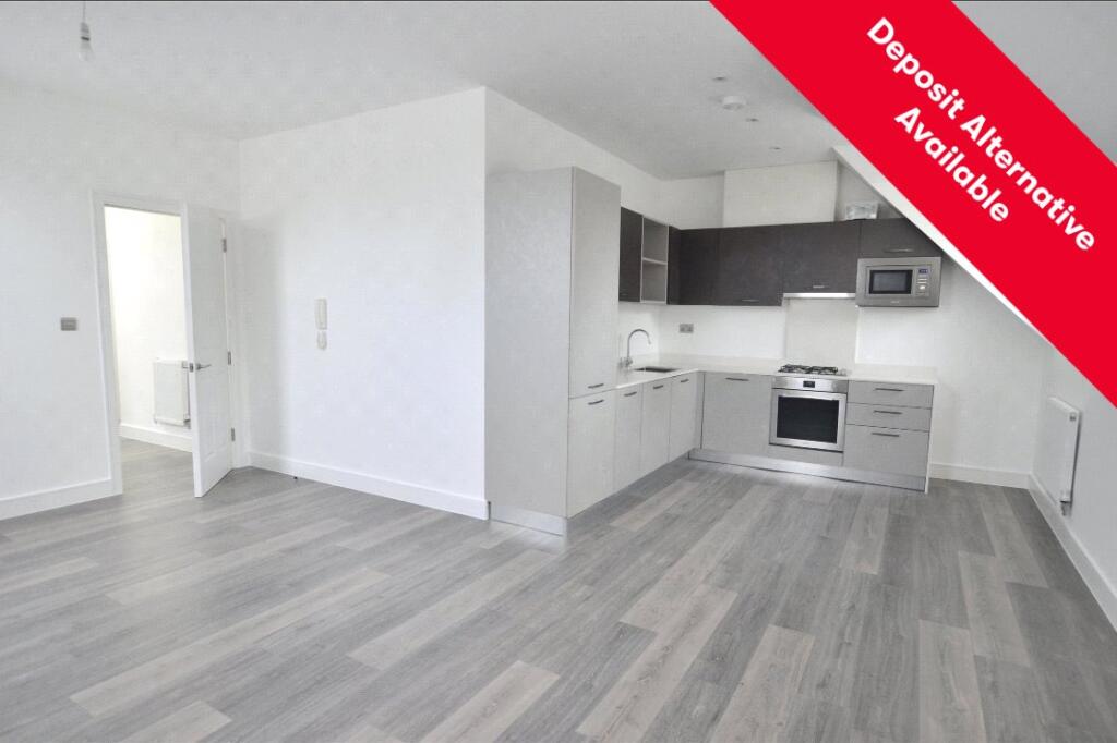 3 bed Apartment for rent in Purley. From Andrews Letting and Management - Wallington