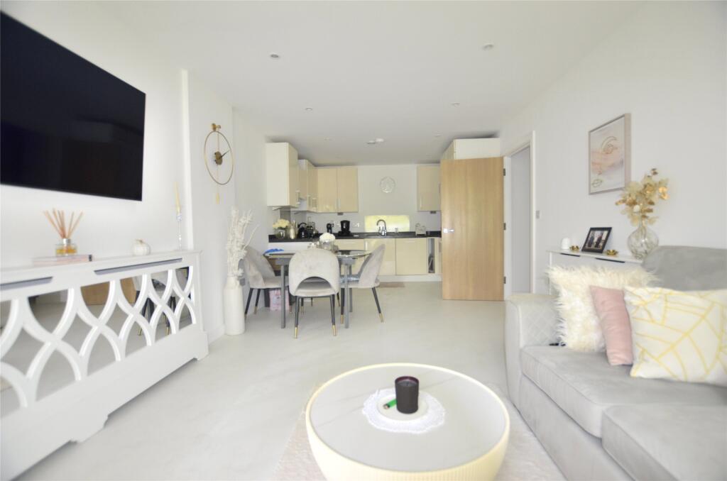 2 bed Apartment for rent in Mitcham. From Andrews Letting and Management - Wallington