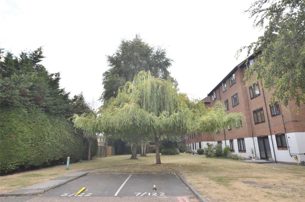 2 bed Apartment for rent in Purley. From Andrews Letting and Management - Wallington 2 bed Apartment for rent in Purley. From Andrews Letting and Management - Wallington