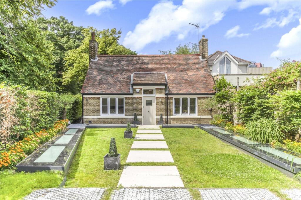 4 bed Detached for rent in London. From Anthony Pepe - Crouch End