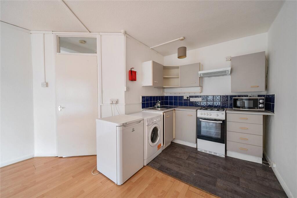1 bed 1st Floor Flat for rent in London. From Anthony Pepe - Crouch End