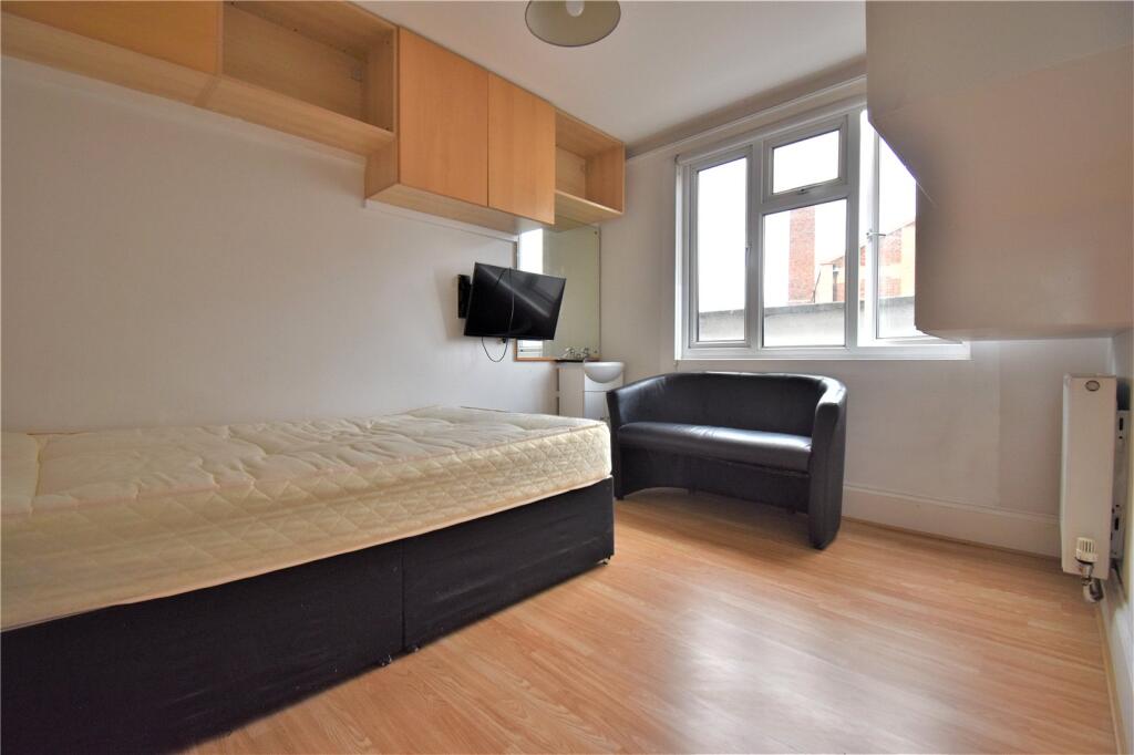 4 bed House Share for rent in London. From Anthony Pepe - Crouch End