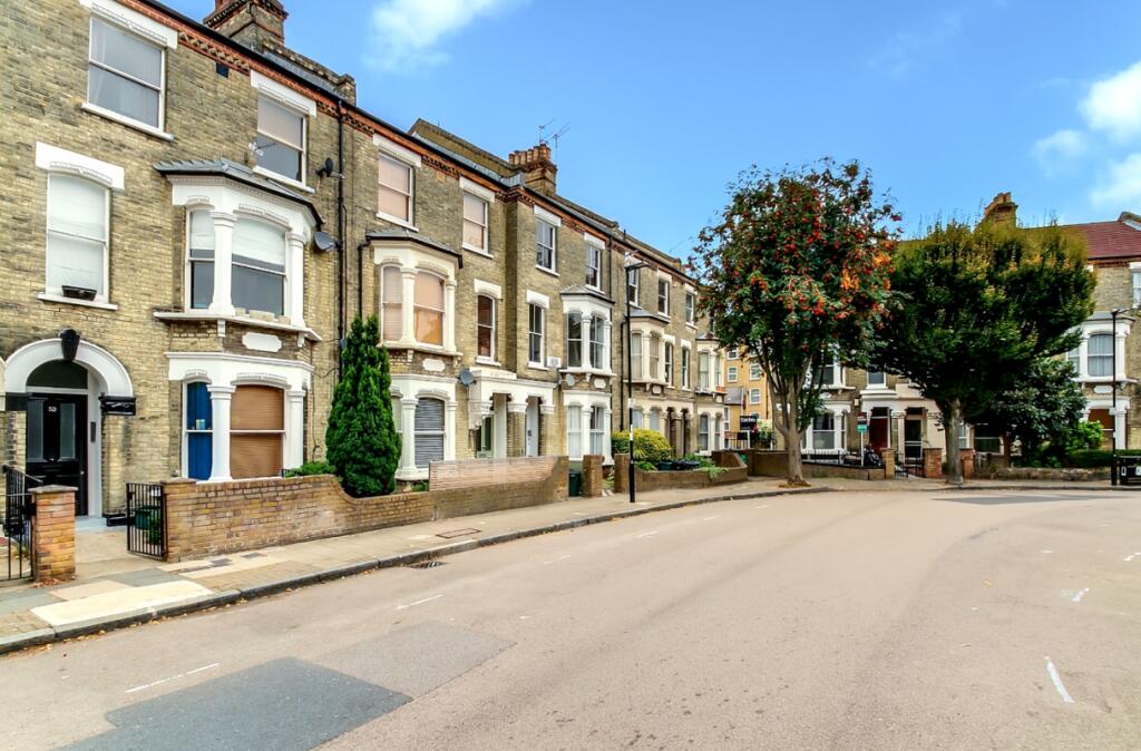 1 bed 1st Floor Flat for rent in Camden Town. From Anthony Pepe - Crouch End