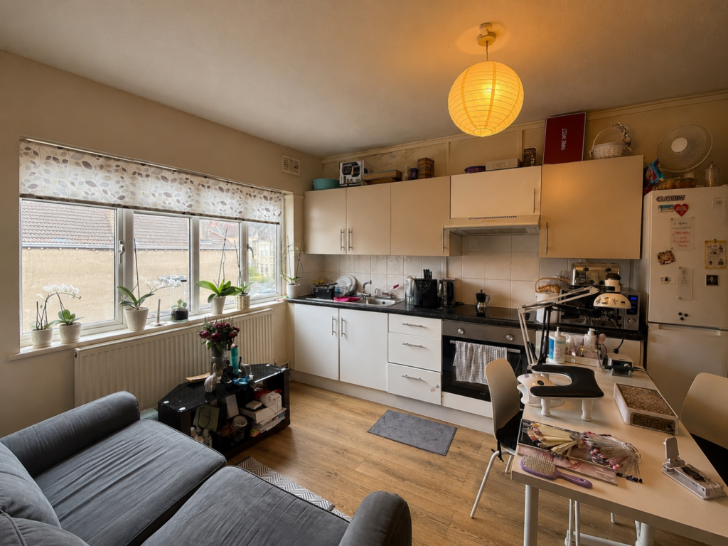 1 bed 1st Floor Flat for rent in Bristol. From Anthony James - Cotham 1 bed 1st Floor Flat for rent in Bristol. From Anthony James - Cotham