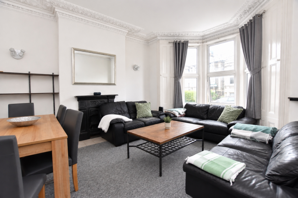8 bed Mid Terraced House for rent in Bristol. From Anthony James - Cotham