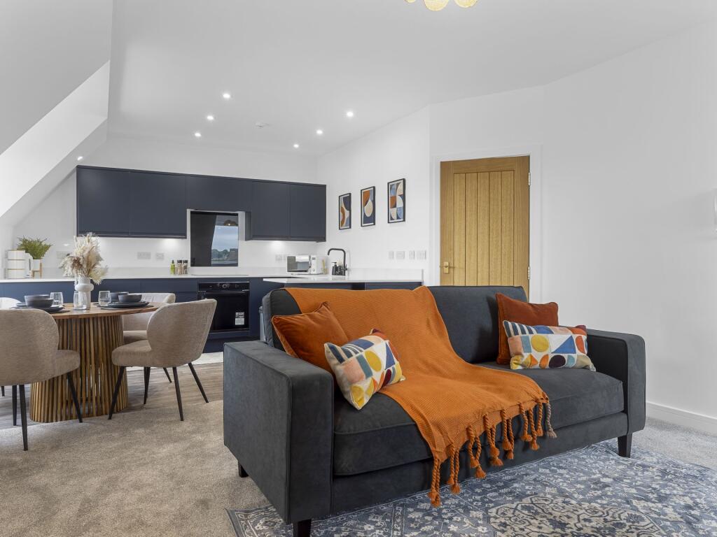 3 bed Penthouse for rent in Maryport. From Apparent Properties - Barnes 3 bed Penthouse for rent in Maryport. From Apparent Properties - Barnes