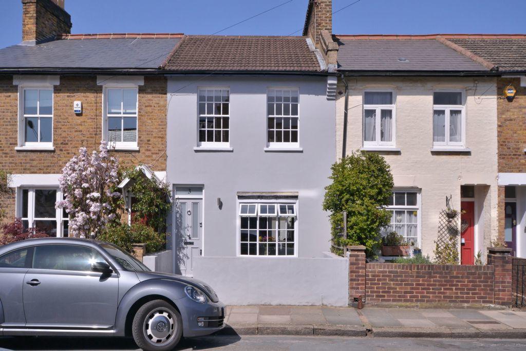 2 bed Detached for rent in Barnes. From Apparent Properties - Barnes