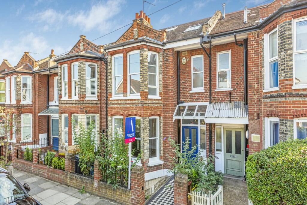 4 bed Mid Terraced House for rent in Barnes. From Apparent Properties - Barnes