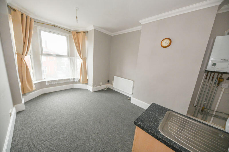 2 bed 1st Floor Flat for rent in Portsmouth. From Archbold & Edwards - Waterlooville