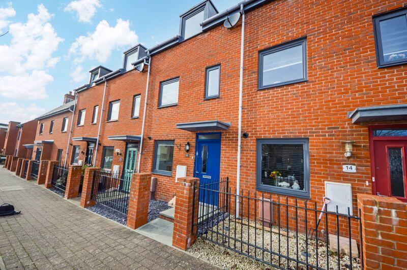 4 bed Mid Terraced House for rent in Furzeley Corner. From Archbold & Edwards - Waterlooville