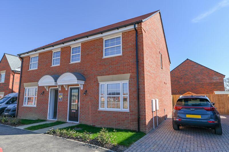 3 bed Semi Detached for rent in Furzeley Corner. From Archbold & Edwards - Waterlooville 3 bed Semi Detached for rent in Furzeley Corner. From Archbold & Edwards - Waterlooville