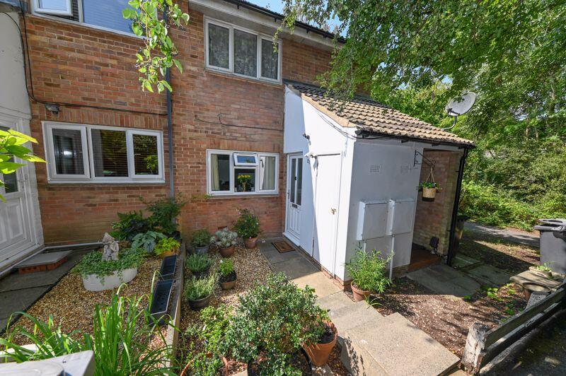 1 bed 1st Floor Flat for rent in Furzeley Corner. From Archbold & Edwards - Waterlooville