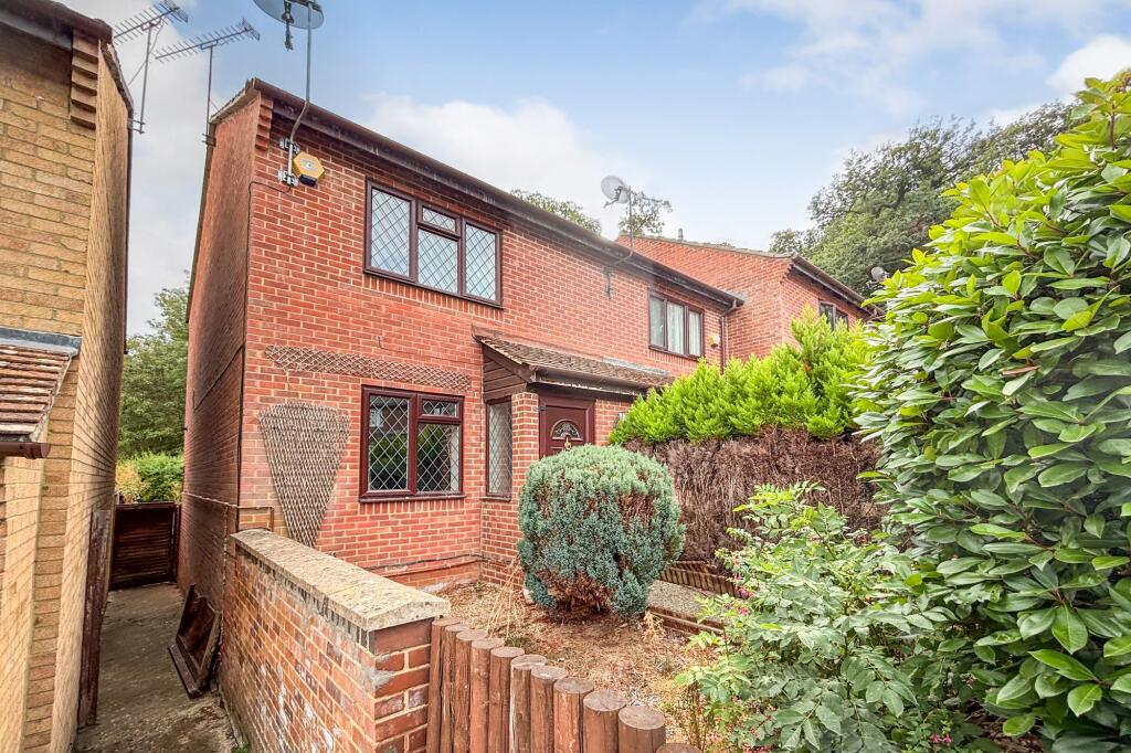 2 bed End of Terrace for rent in Burghfield. From Arins - Tilehurst
