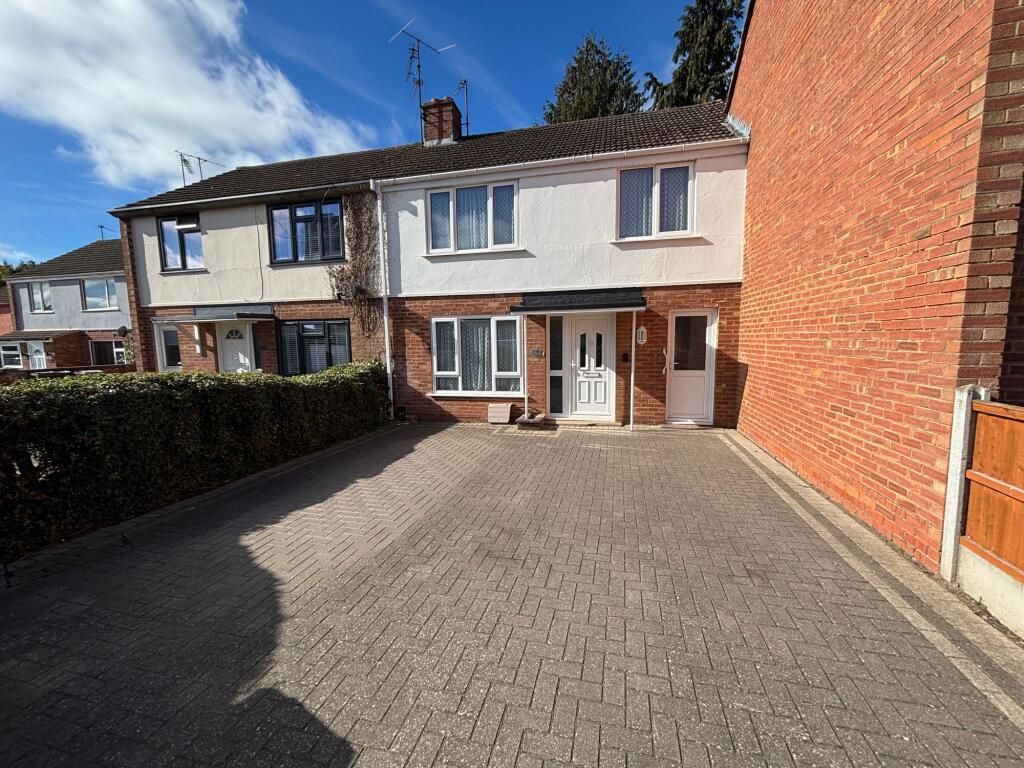 3 bed Mid Terraced House for rent in Reading. From Arins - Tilehurst 3 bed Mid Terraced House for rent in Reading. From Arins - Tilehurst