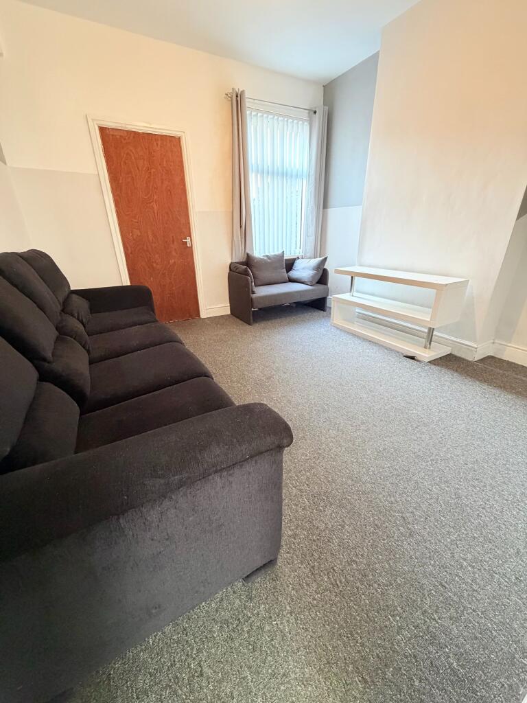 3 bed Mid Terraced House for rent in Coventry. From Arrow Estate Agents - Coventry