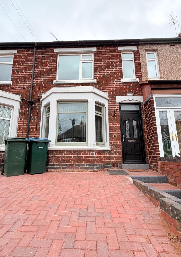 2 bed Mid Terraced House for rent in Hawkesbury. From Arrow Estate Agents - Coventry