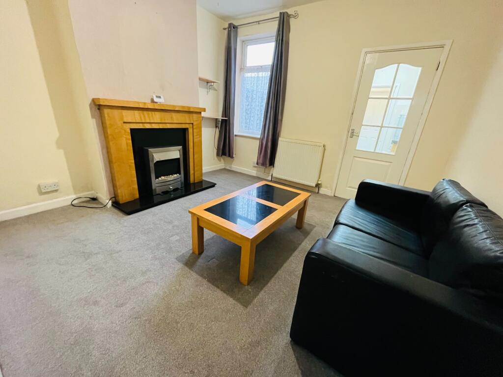 3 bed Mid Terraced House for rent in Coventry. From Arrow Estate Agents - Coventry