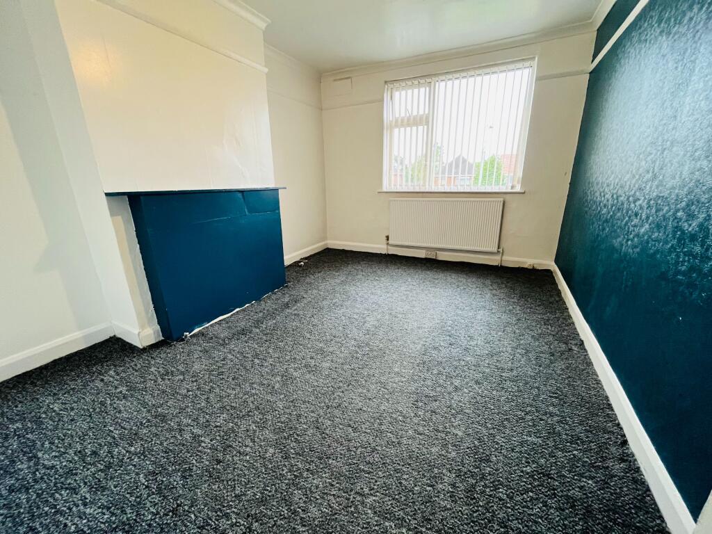 3 bed 1st Floor Flat for rent in Ash Green. From Arrow Estate Agents - Coventry