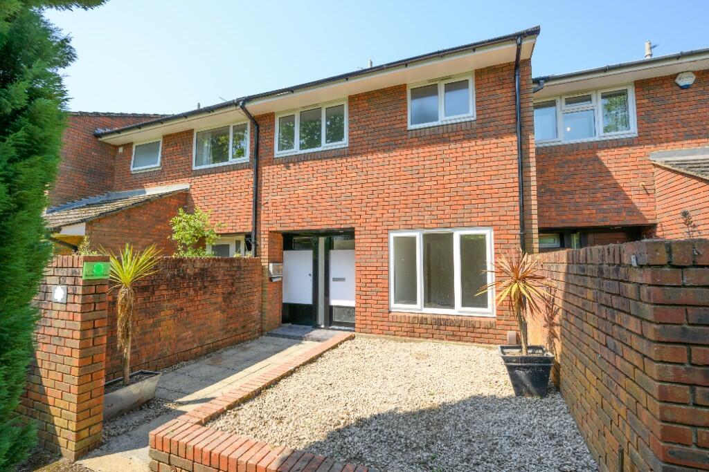 4 bed Detached for rent in Walton-on-Thames. From Arthur Samuel Estate Agents - Walton on Thames