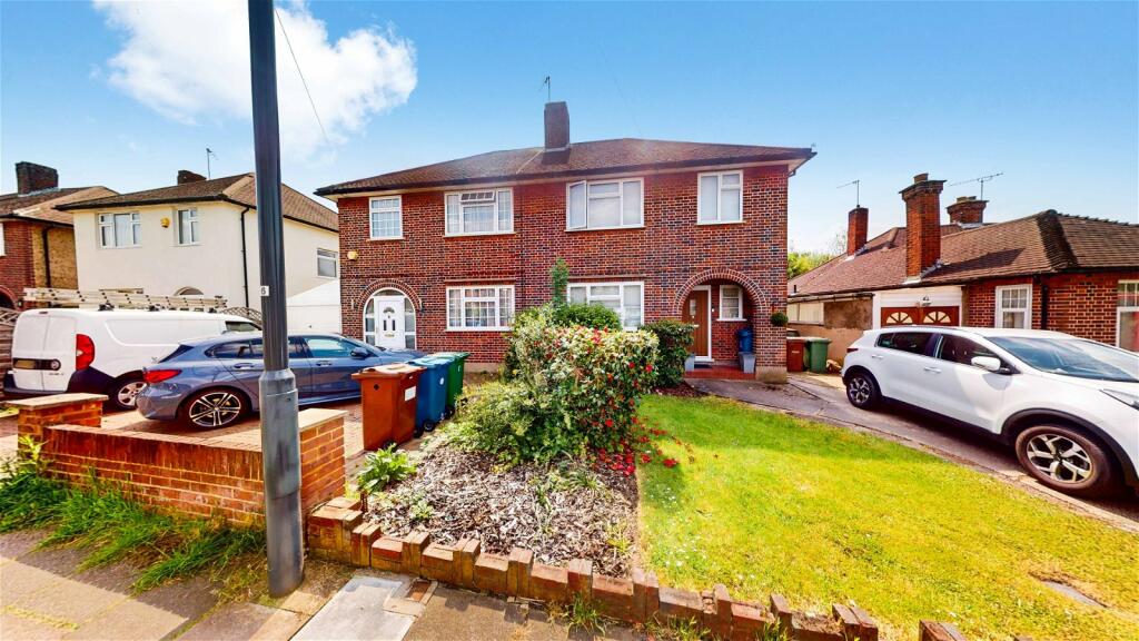 5 bed Semi-Detached House for rent in Pinner. From Ashley King