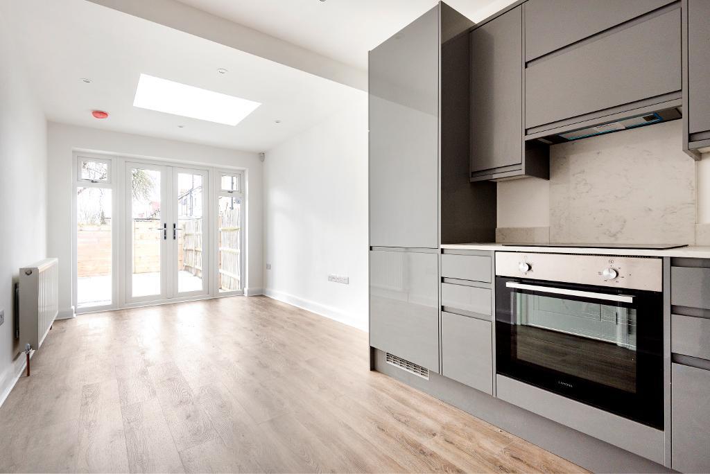 2 bed Flat for rent in London. From Ashmore Residential