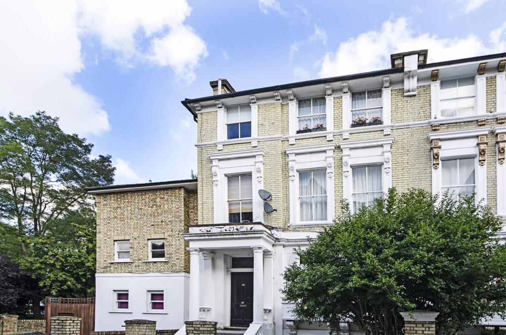 2 bed Flat for rent in London. From Ashmore Residential