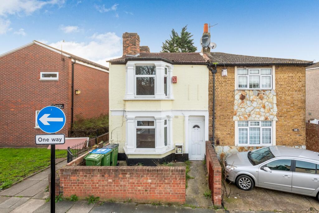 2 bed 1st Floor Flat for rent in Woolwich. From Ashton Reeves - Kent