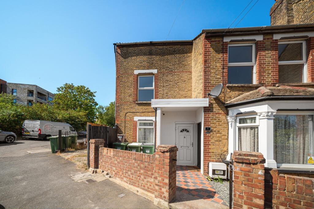 2 bed Apartment for rent in Erith. From Ashton Reeves - Kent