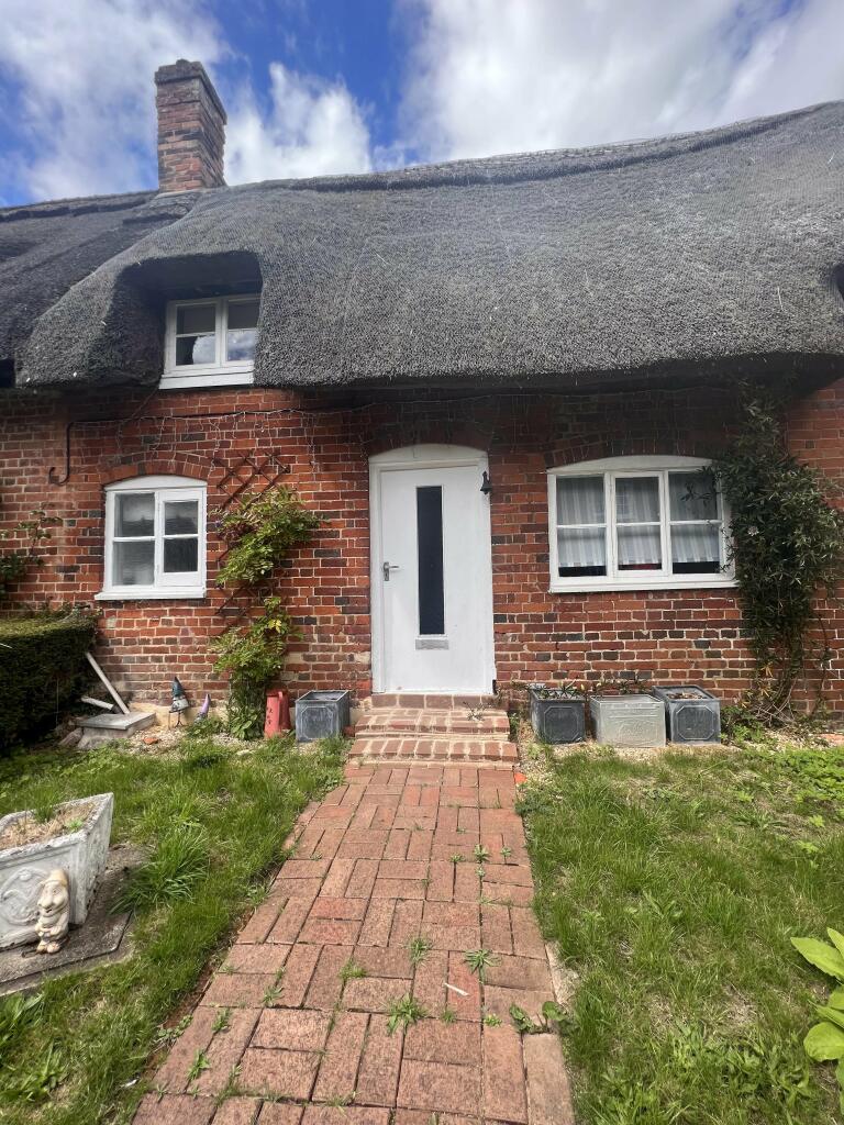 2 bed Cottage for rent in Andover. From Austin Hawk Estate Agents - Andover - Lettings