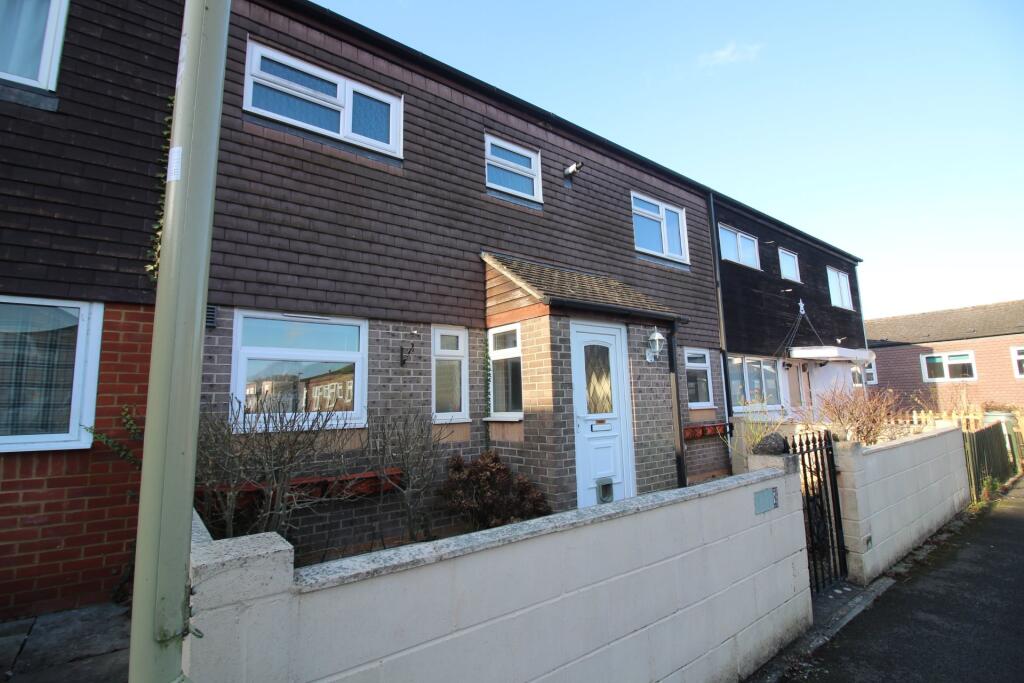 3 bed Mid Terraced House for rent in Andover. From Austin Hawk Estate Agents - Andover