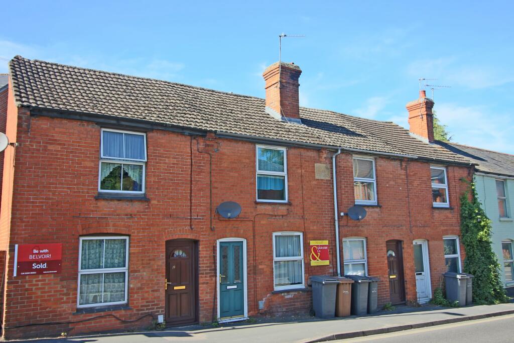 2 bed Mid Terraced House for rent in Andover. From Austin Hawk Estate Agents - Andover