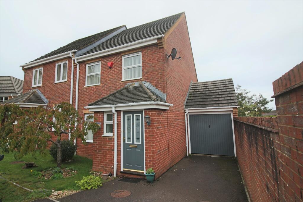 3 bed Detached for rent in Charlton. From Austin Hawk Estate Agents - Andover