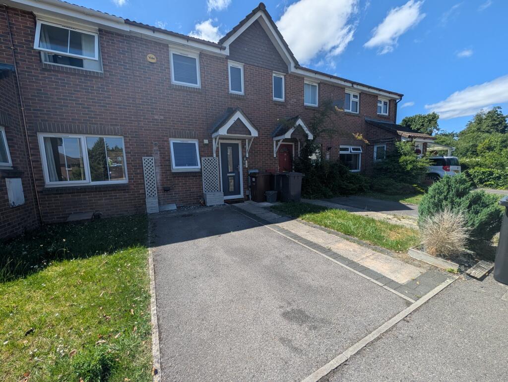2 bed Mid Terraced House for rent in Andover. From Austin Hawk Estate Agents - Andover