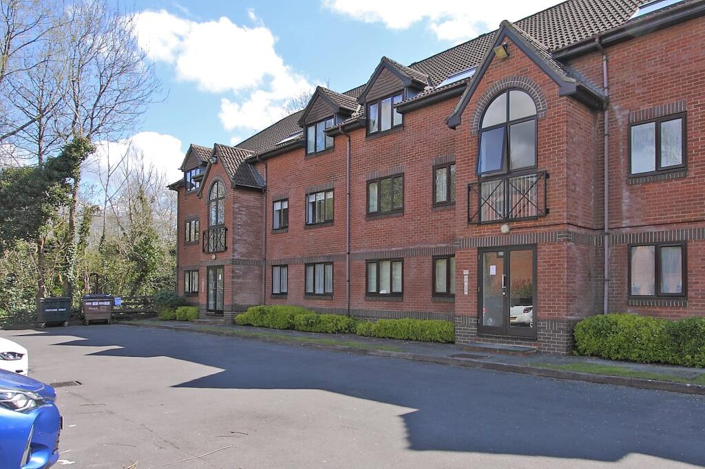 2 bed Apartment for rent in Andover. From Austin Hawk Estate Agents - Andover
