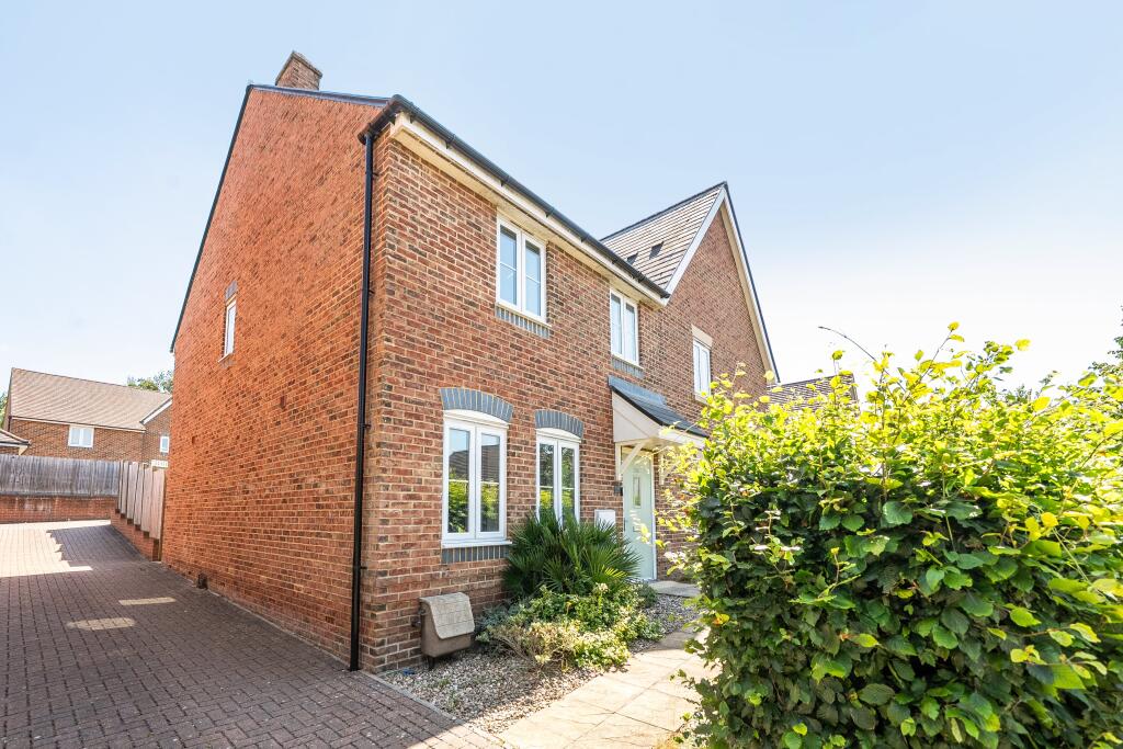 3 bed Semi Detached for rent in Picket Piece. From Austin Hawk Estate Agents - Andover