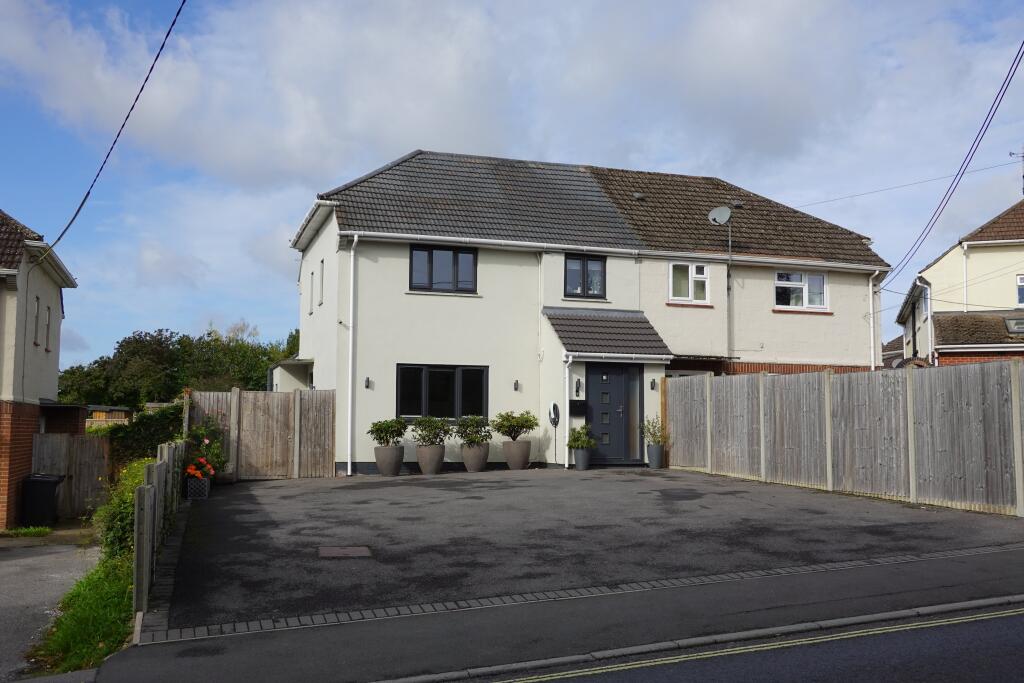 3 bed Detached for rent in Charlton. From Austin Hawk Estate Agents - Andover